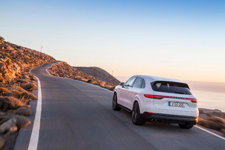  Porsche Cayenne S 2017 года  (WW) (фото 12 из 40)